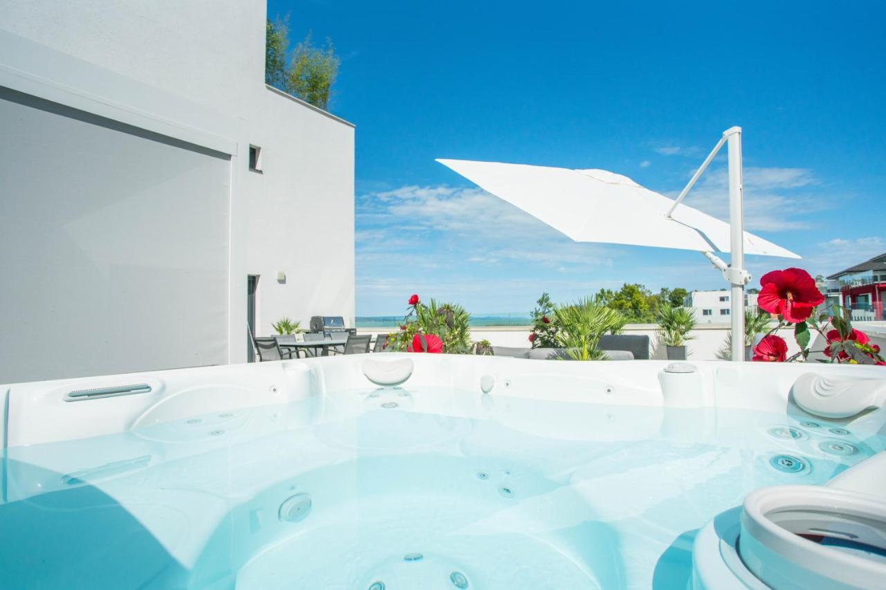 Sunset Resort - Lakeside Boutique Apartments Fonyod Room photo